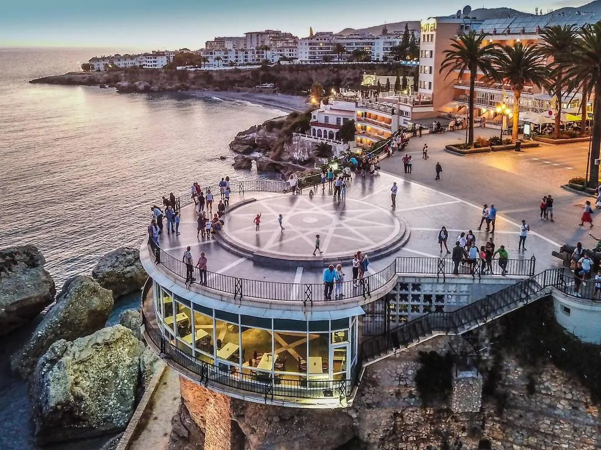 Nerja Apartamento Centro 公寓