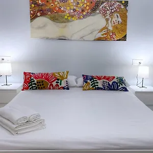 Urban Flat Reformado Con Escritorio Trabajo Y Wifi Bilbao