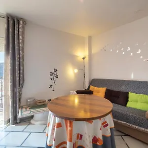 Mccoy Avenida 3 Macael